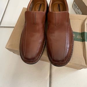 Clarks. Men's, Escalade Step Loafer. Size 9. New.
